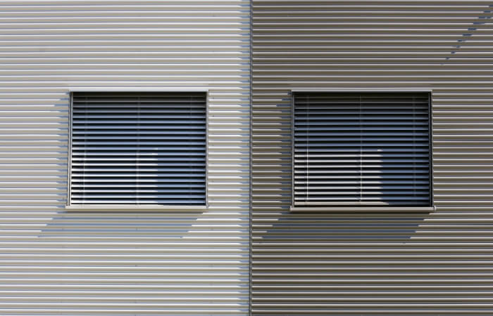 Outdoor venetian blinds