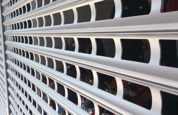 Safety grille for shops, points of sales