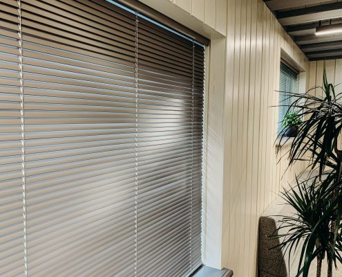 blinds-in-office